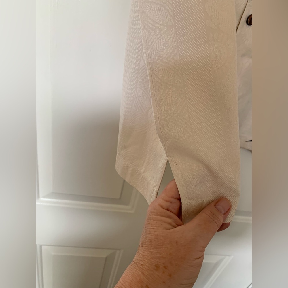 Tommy Bahama Black/Cream Hawaiian 100% Silk Short Sleeve Button Up 🌴 - Picture 7 of 12